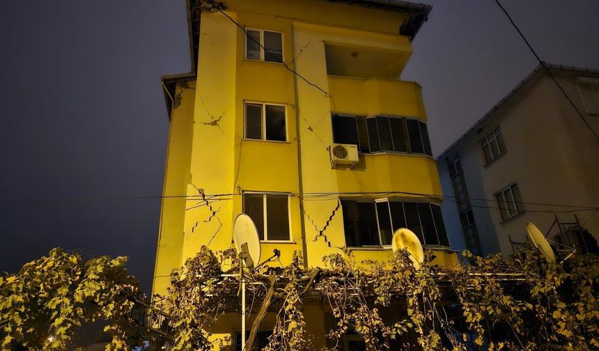 Balıkesir gece boyu sallandı