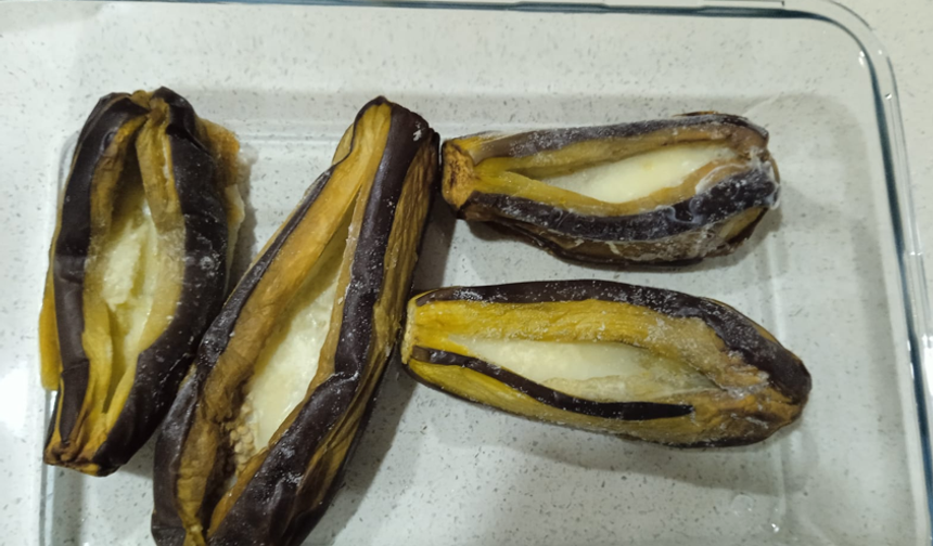 Karnıyarıklık Patlıcanlar Buzlukta Yerini Aldı