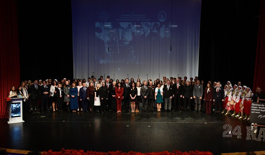 Lüleburgaz’da 24 Kasım Programı Cahit Irgat Salonu’nda Gerçekleşti