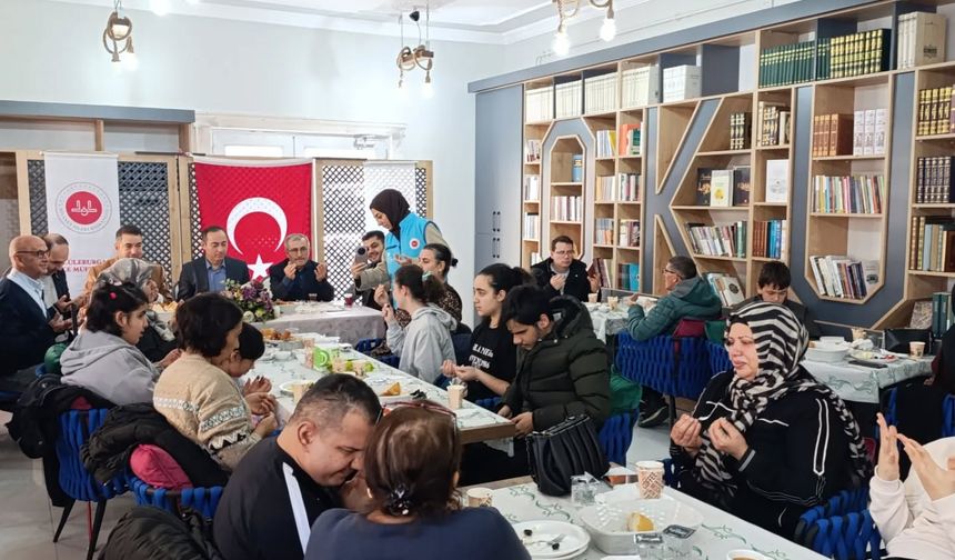 Lüleburgaz’da Engelli Vatandaşlar Kahvaltıda Buluştu