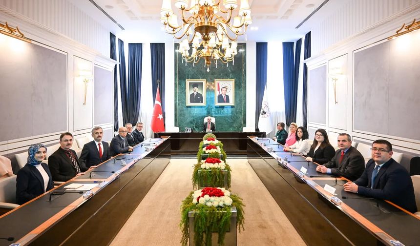 Vali Turan, Dernek Yöneticileri ve Temsilcileri Ağırladı