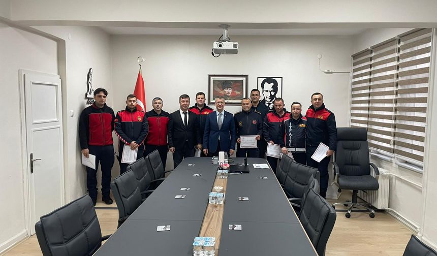 Babaeski’de Belediye Personeline Başarı Belgesi