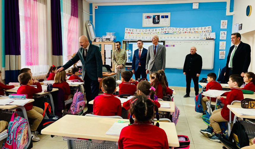 Müdür Altınöz’den Vize Cumhuriyet İlkokulu’na Ziyaret