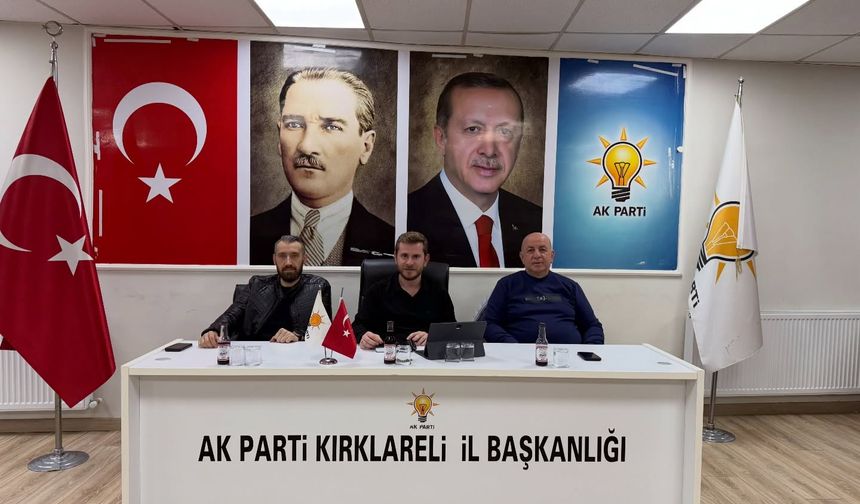 AK Parti Merkez İlçe’de Yönetim Kurulu Toplantısı Yapıldı