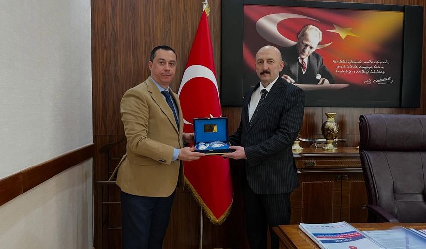 Başkan Bektaş’tan Müdür Altınöz’e Ziyaret