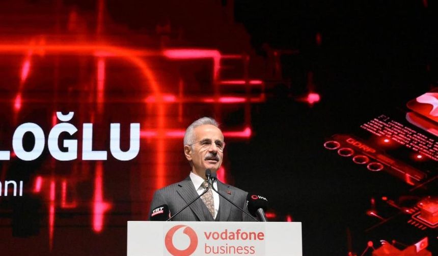 Bakan Uraloğlu: "Fiber optik ağ altyapımız, 657 bin kilometre"