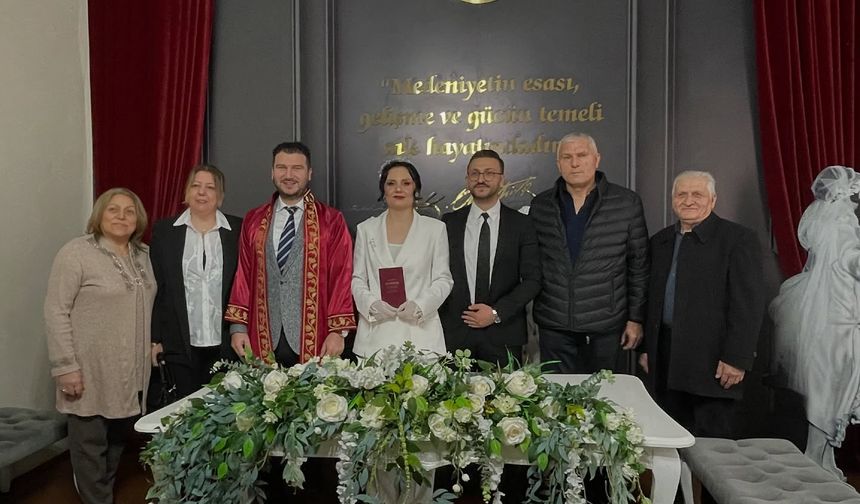 Başkan Yayla Özgenur ve Emrah’ın Nikâhını Kıydı