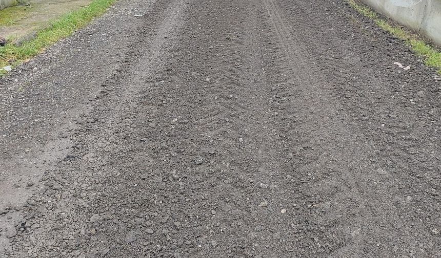 Alpullu’da Bozulan Yol Ulaşıma Elverişli Hale Getirildi
