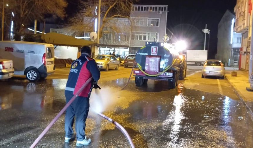 Pınarhisar’da Gece Temizlik Mesaisi