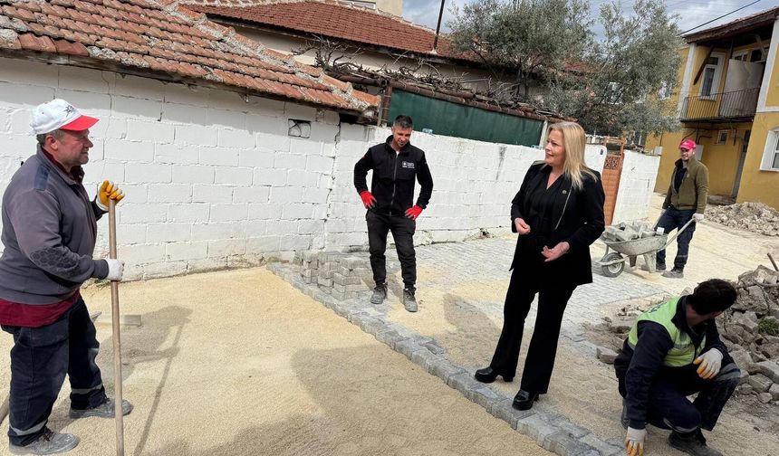 Yenicami Mahallesi’nde Yol Onarım Çalışmaları Sürüyor