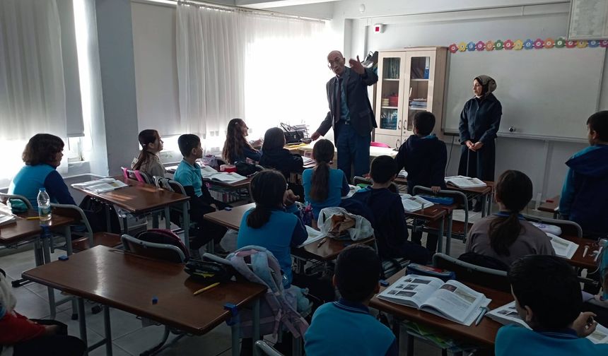 Müdür Akdemir’den Arife Bekir Uğurlu İlkokulu’na Ziyaret