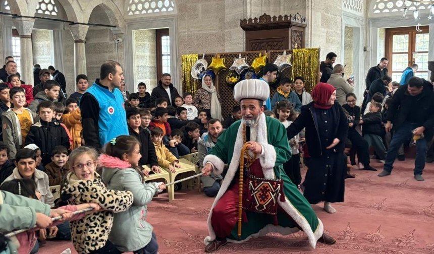 Babaeski'de çocuklar Nasreddin Hoca ile buluştu