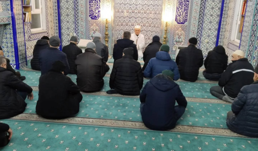 Lüleburgaz’da Sabah Namazı Buluşması Düzenlendi