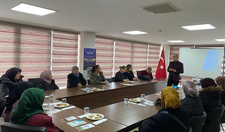 Yoğuntaşlı Kadınlara Sağlıklı Menopoz Eğitimi Verildi