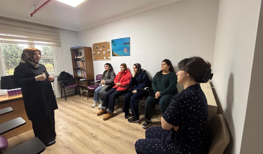 Lüleburgaz Kız Yurdu’nda Berat Kandili Programı Düzenlendi