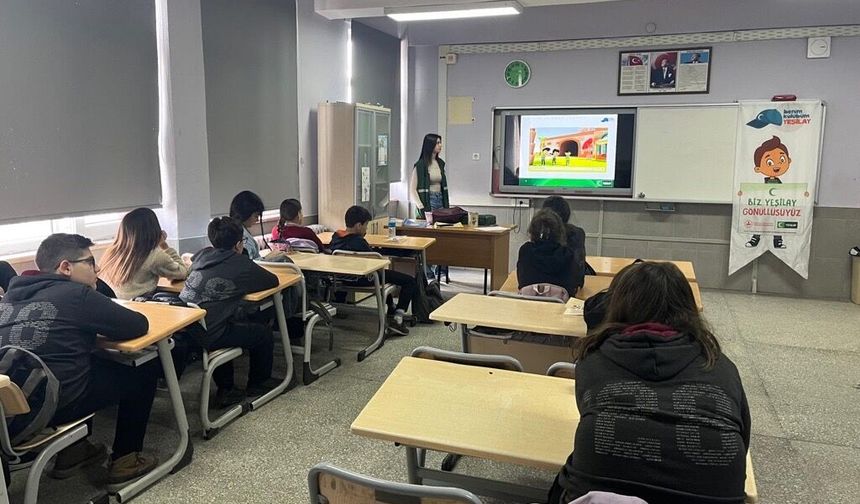 Yeşilay’dan Öğrencilere “Benim Kulübüm Yeşilay” Etkinliği
