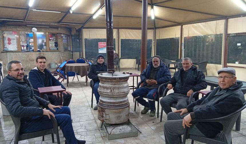 Özderin, İftar Sonrası Vatandaşlarla Buluştu