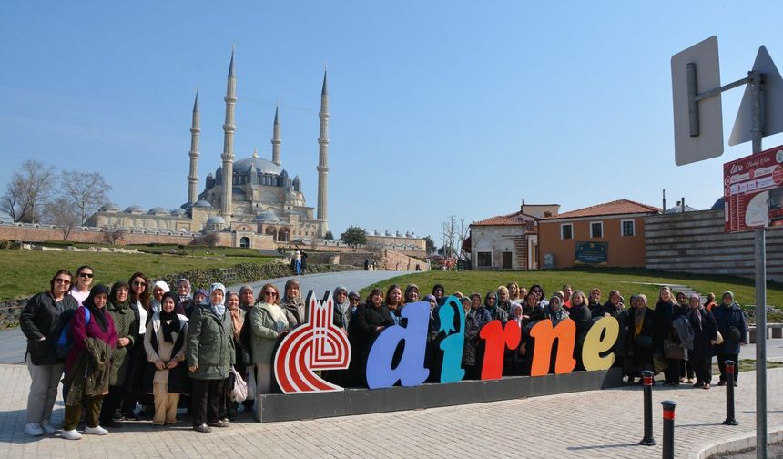 Kavaklı Belediyesi’nden Kadınlara Edirne Gezisi