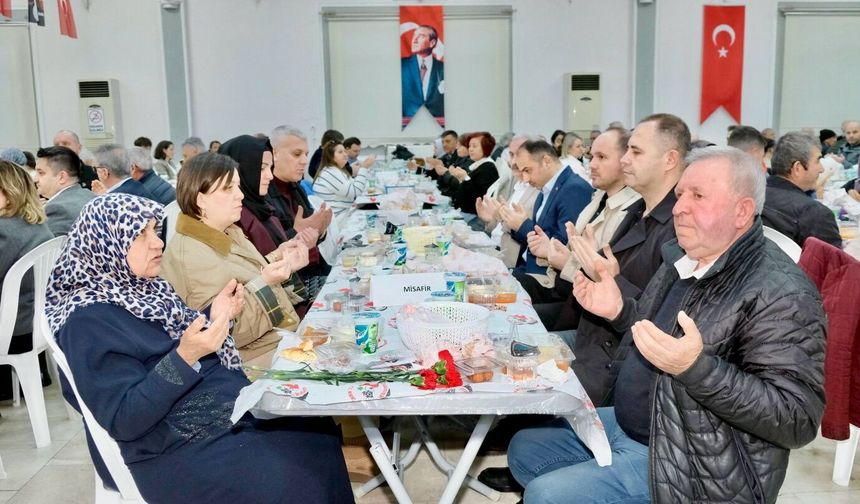 Başkan Bulut Esnafla İftar Programında Buluştu