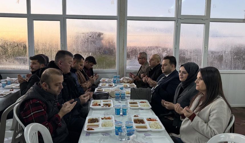 Başkan Gün Sivriler Köyü’nde İftar Programına Katıldı