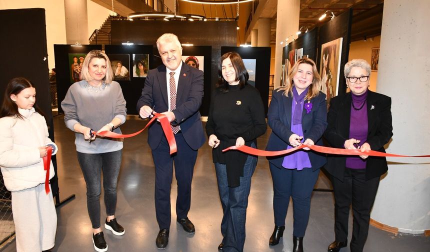 Lüleburgaz’da Kadınlar Günü Sanatla Kutlandı