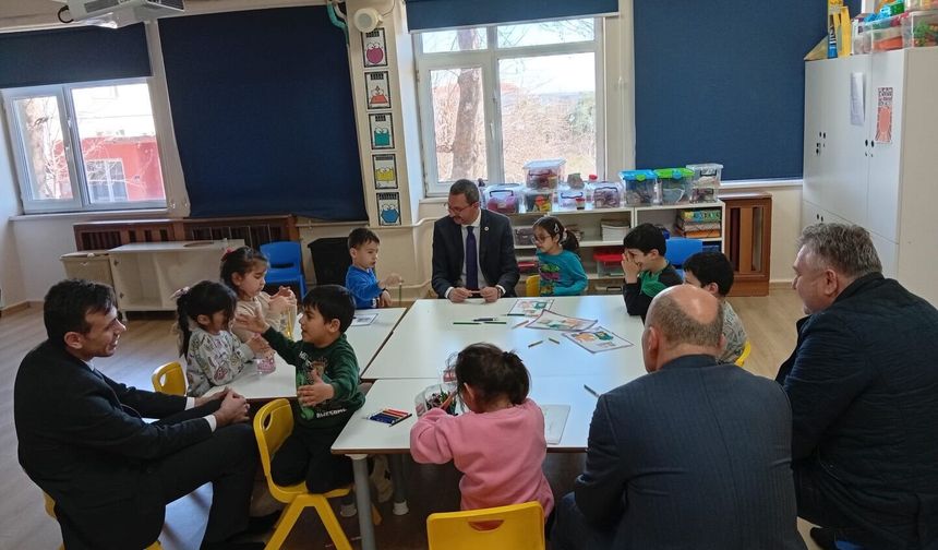 Kaymakam Özderin’den 4-6 Yaş Kur’an Kursu sınıfına Ziyaret