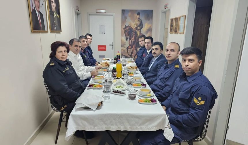 Kaymakam Balaban Sahil Güvenlik Personeliyle İftarda Buluştu