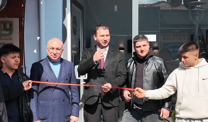 Babaeski’de Yiğit Karadeniz Hair Studio Hizmete Açıldı
