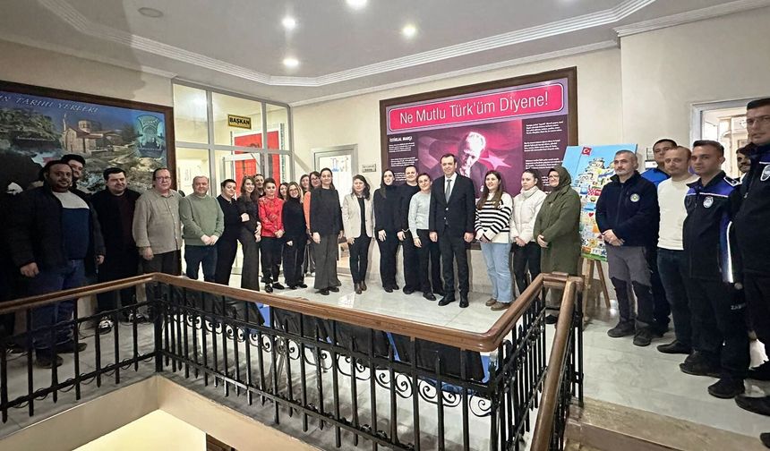 Başkan Özalp Personelle Bayramlaştı