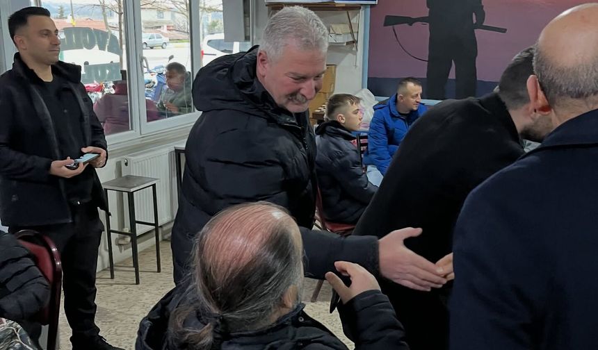 Başkan Hoşgör Bayram Sevincini Vatandaşlarla Paylaştı