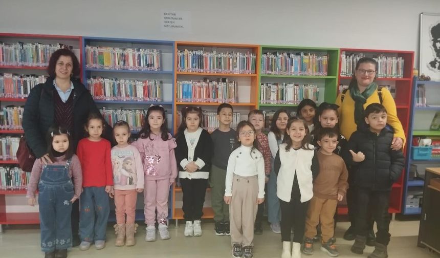 Minik Öğrencilerden Kütüphane Haftası Ziyareti