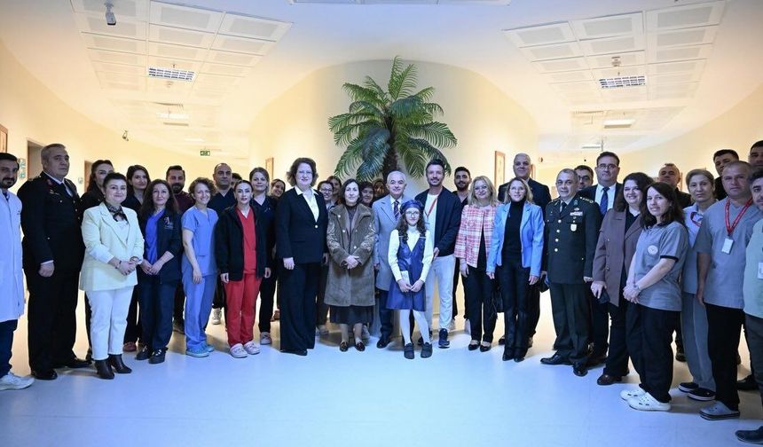 Vali Turan’dan Sağlık Çalışanlarına Bayram Ziyareti