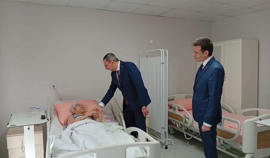 Kaymakam Özderin’den Huzurevi Ziyareti