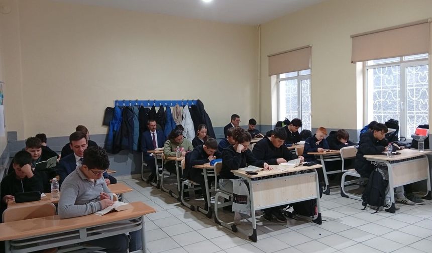 Kaymakam Özderin Öğrencilerle Buluştu