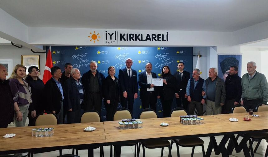 İYİ Parti’de Mazbata Teslimi