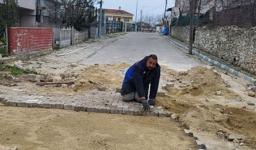 Yol Tadilatı Sürdürülüyor