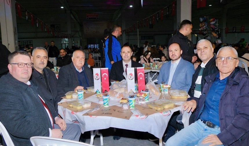 Başkan Bulut Mahalle İftarında Vatandaşlarla Buluştu