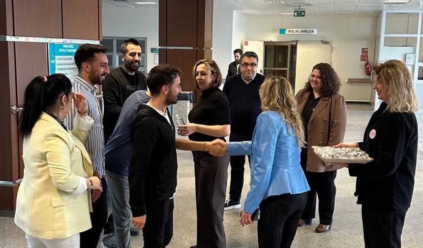 Hastane Yönetiminden Sağlık Çalışanlarına Bayram Ziyareti