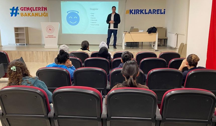 Babaeski Kız Yurdu’nda Ruh Sağlığı Konferansı