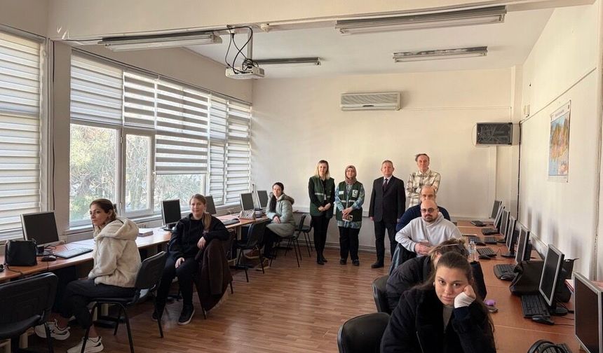 Yeşilay’dan Kursiyerlere Bilgilendirme