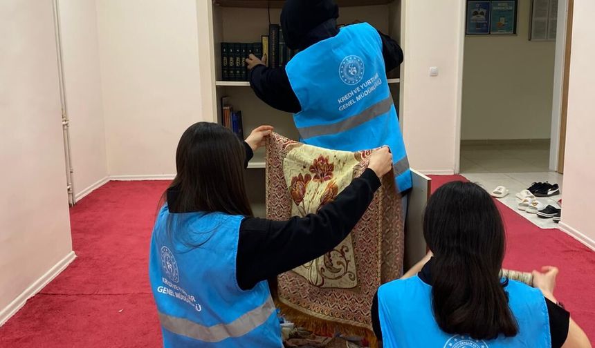 Babaeski Kız Yurdu’nda Mescit Temizliği Yapıldı