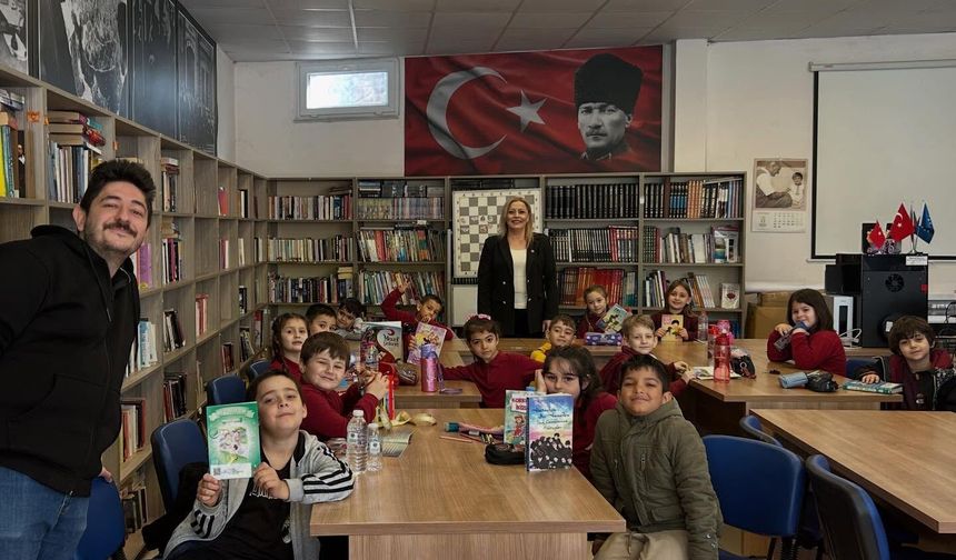 Kaynarca’da Minik Öğrenciler Kütüphanede Ağırlandı