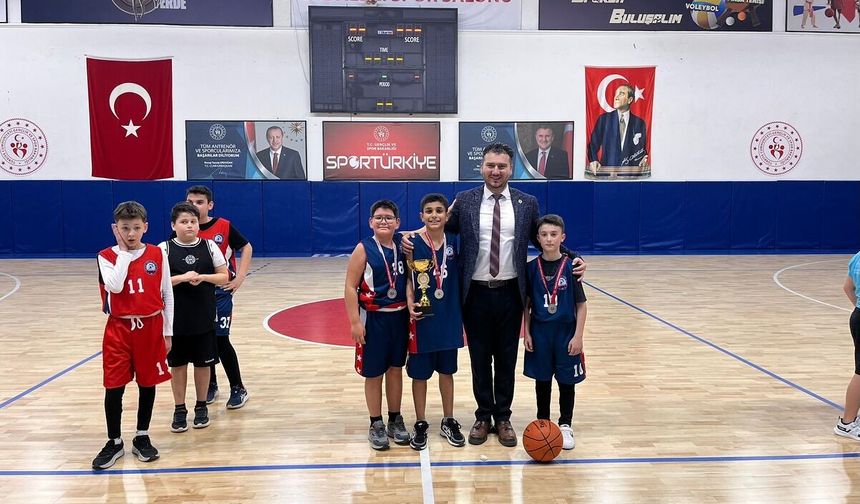 23 Nisan Kupası’nda Dereceye Girenler Ödüllendirildi