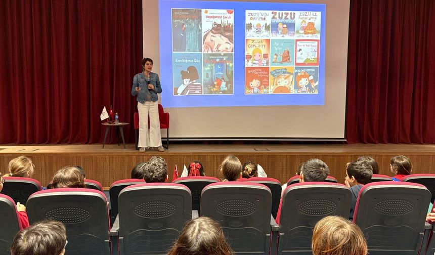 Bahçeşehir Koleji’nde Öğrenciler Yazarla Buluştu