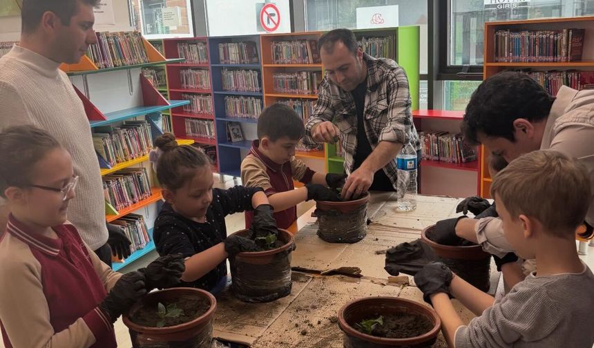 Minik Çiftçiler Kütüphanede Buluştu