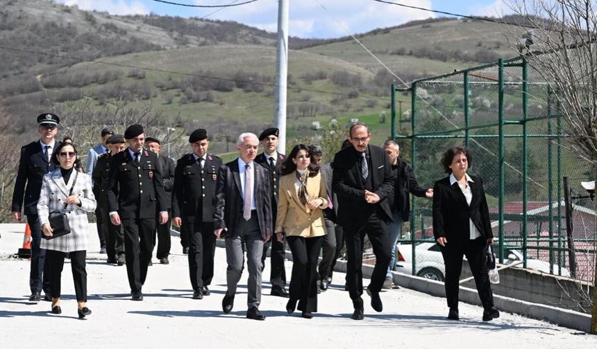 Vali Turan Kofçaz’da TOKİ Konutlarını İnceledi