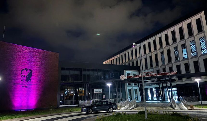 Kanser Haftasında Mor Işıkla Farkındalık