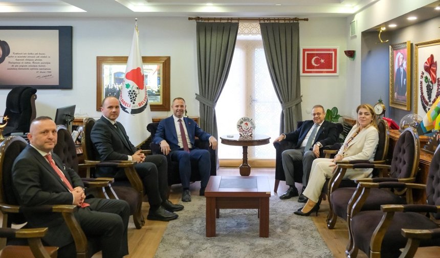 Egemen Bağış’tan Kırklareli Belediyesi’ne Ziyaret