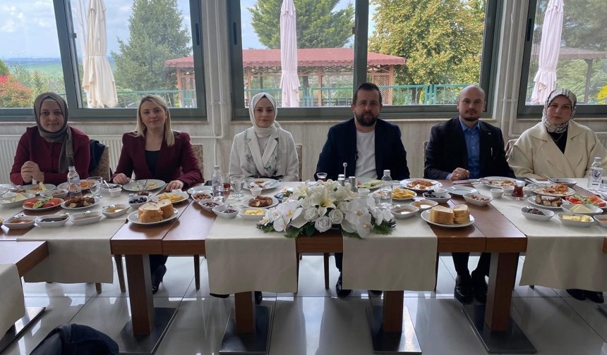 AK Parti Lüleburgaz’da Kadın Kolları Buluşması