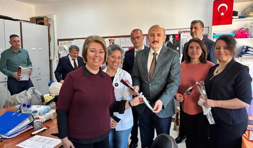 Müdür Altınöz’den Öğretmenlere Ziyaret